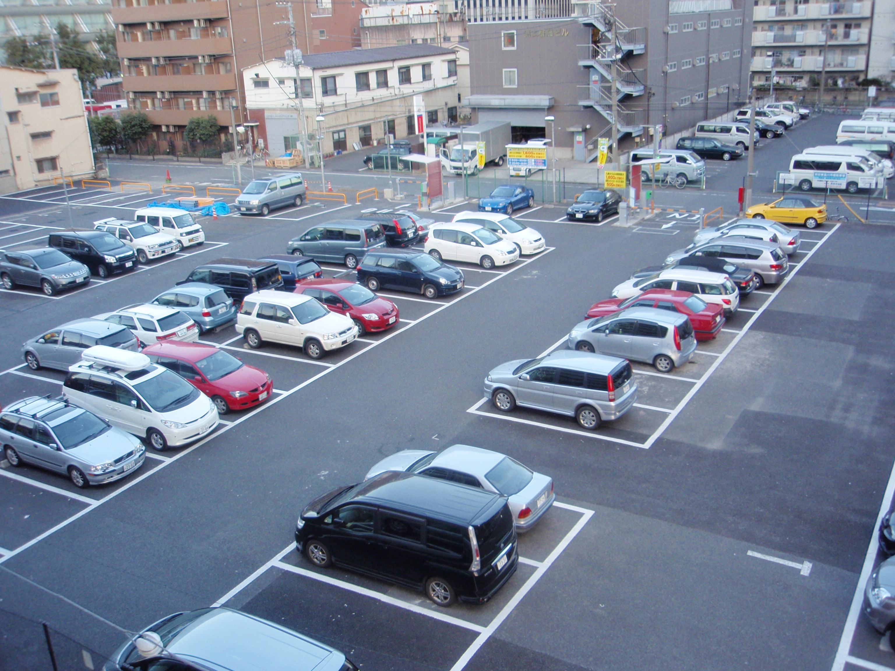 大型駐車場